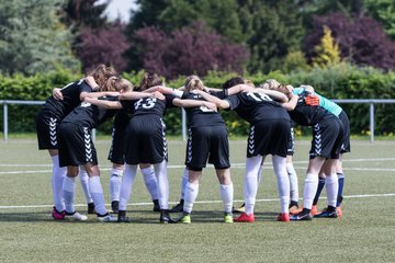 Bild 24 - B-Juniorinnen Pokalfinale SV Henstedt Ulzburg - SG Holstein Sued : 2:0